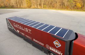 太阳能运输拖车