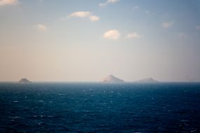 三英尺的岩石岛,亚丁湾,红海,也门
