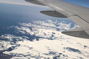 飞越格陵兰岛