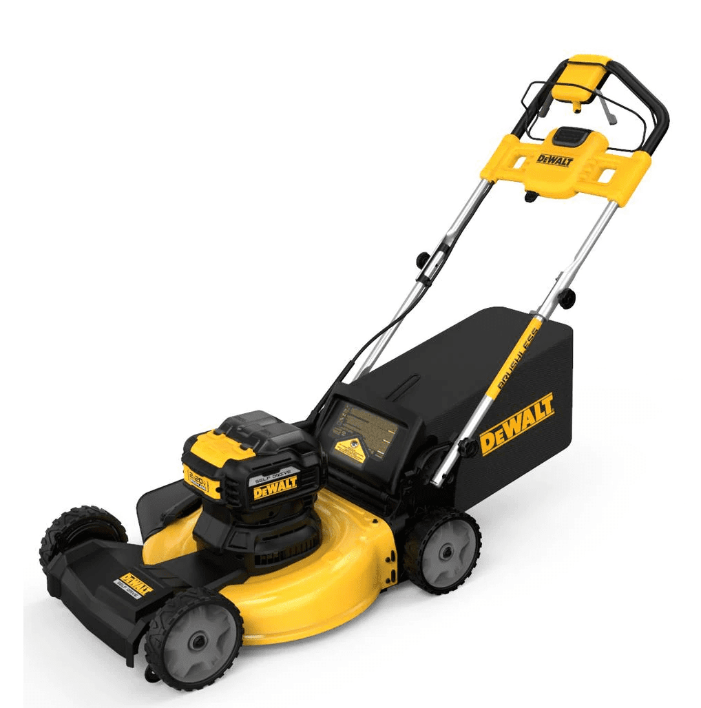 DEWALT 21.5英寸。20伏最大锂离子无线电池走在自行割草机后面