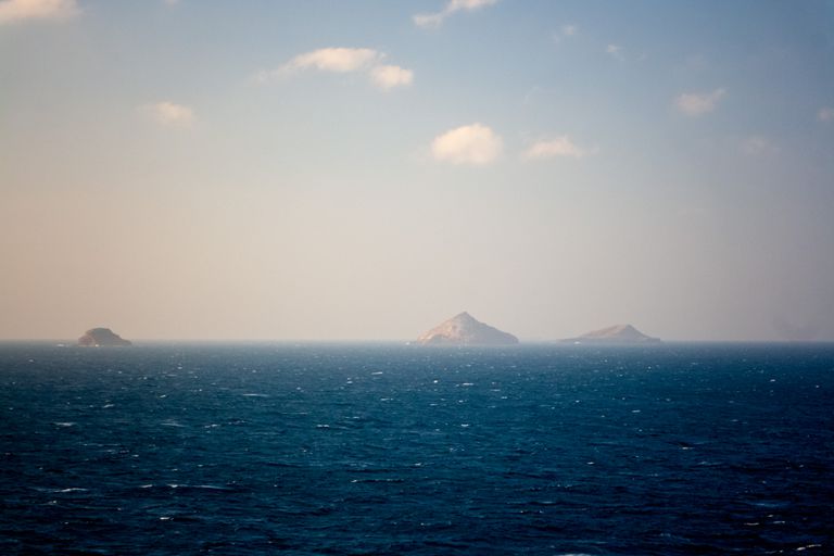 三英尺岩石岛，亚丁湾，红海，也门＂class=