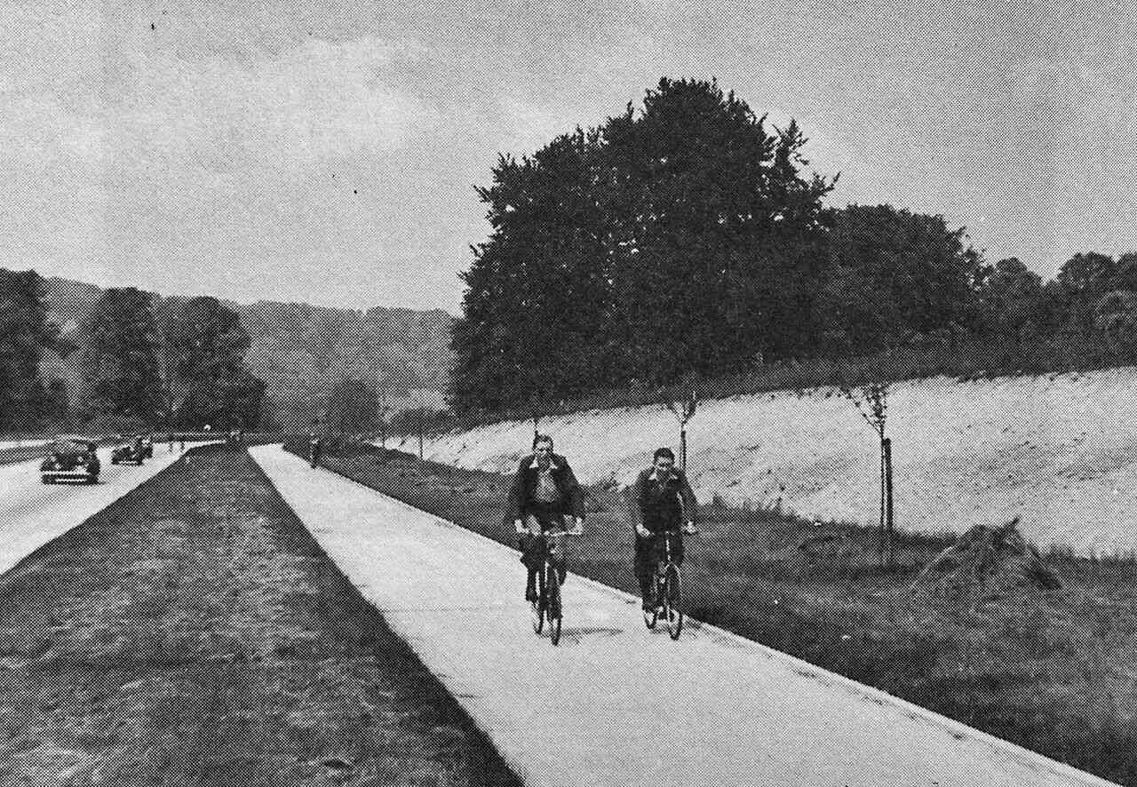 存档的照片自行车道,萨里郡,英格兰