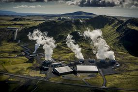 Climeworks在冰岛的直接空气碳捕获工厂。＂width=