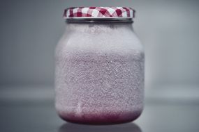 玻璃罐上的霜