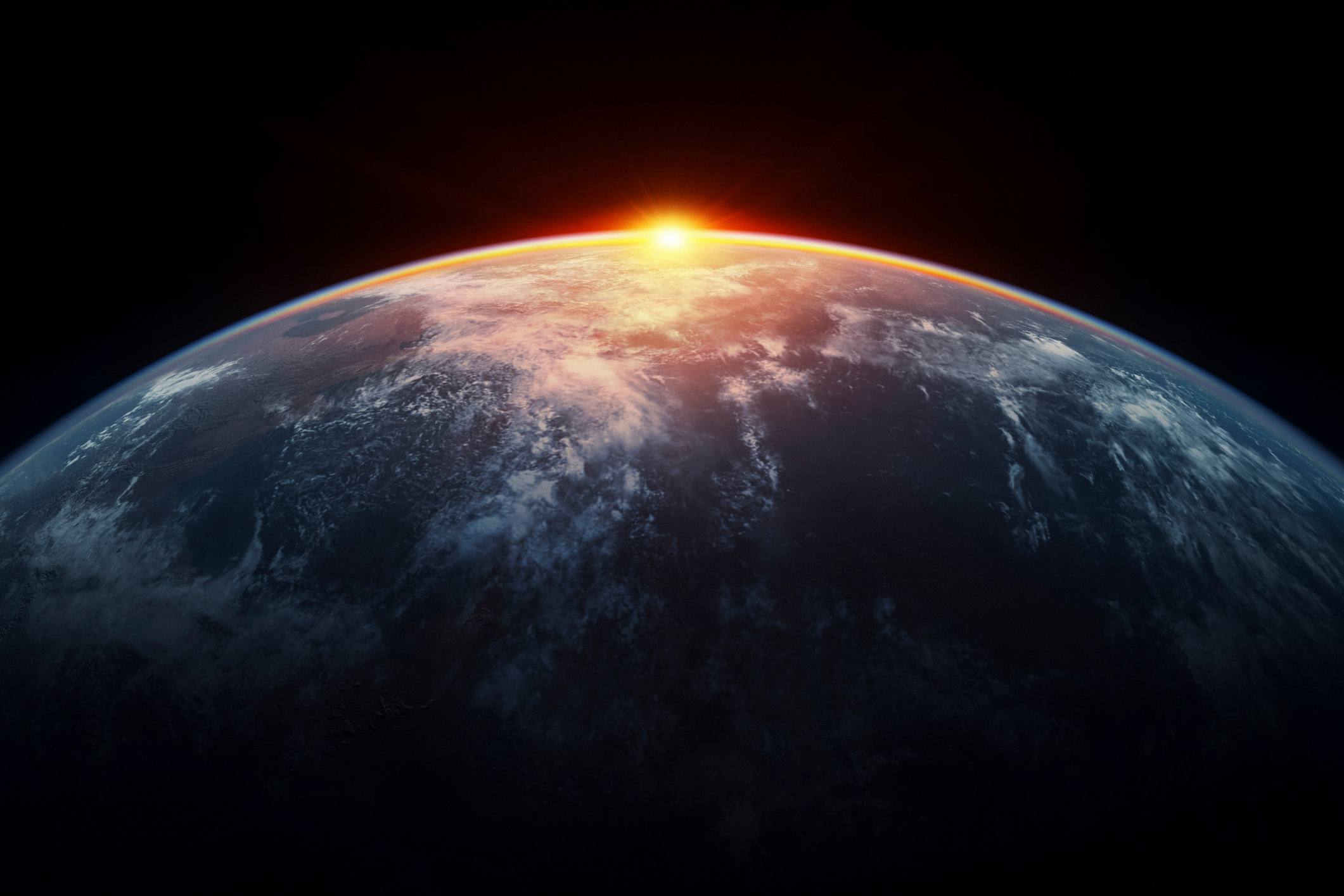从太空中看到的太阳使地球黯然失色。