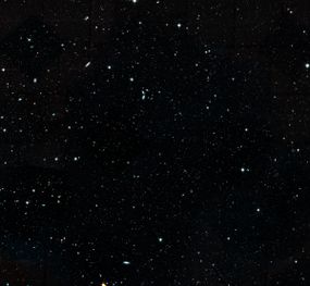 哈勃拍摄的遥远宇宙的马赛克图。