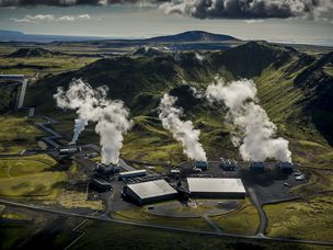 冰岛的Climeworks直接空气碳捕获工厂。