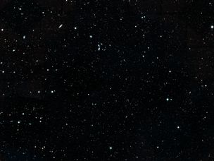 哈勃拍摄的遥远宇宙的马赛克。