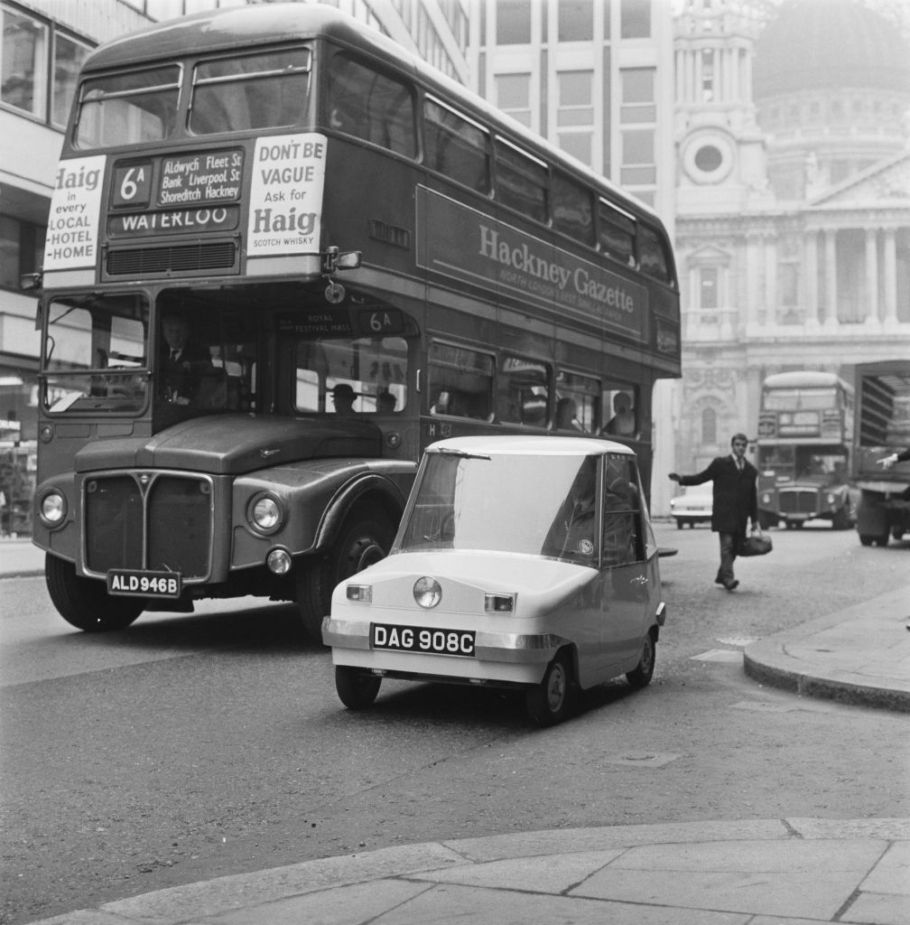 苏格兰航空Scamp电动城市汽车，伦敦，英国，1966年。＂width=