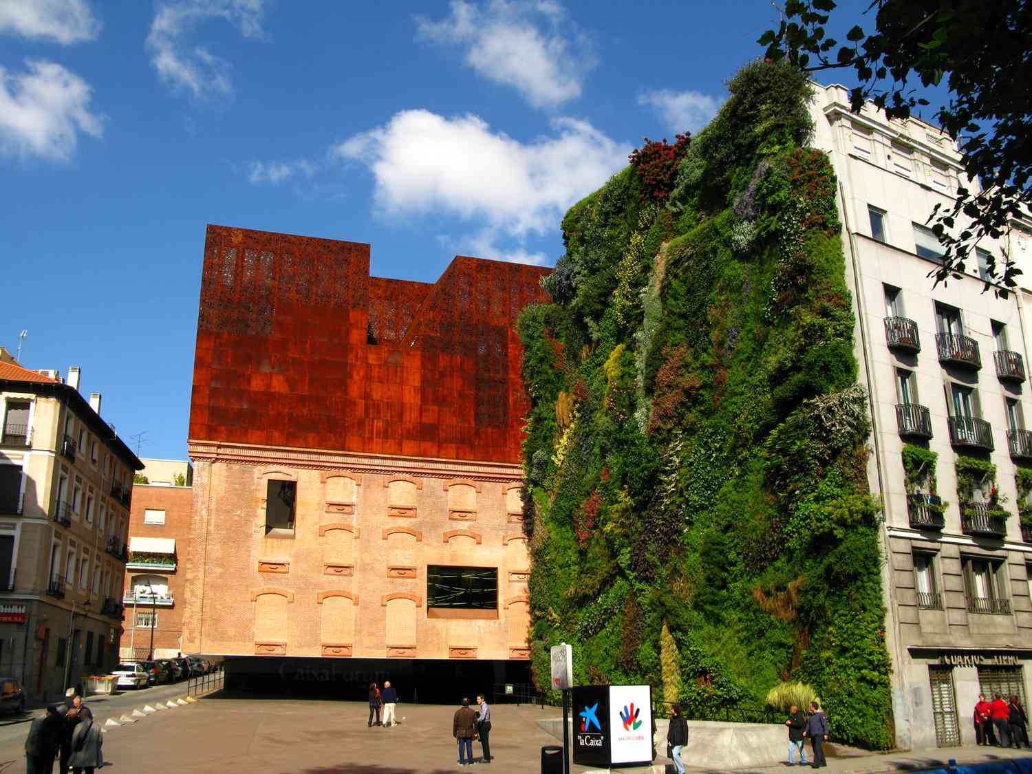 植物墙Caixa论坛在西班牙马德里。