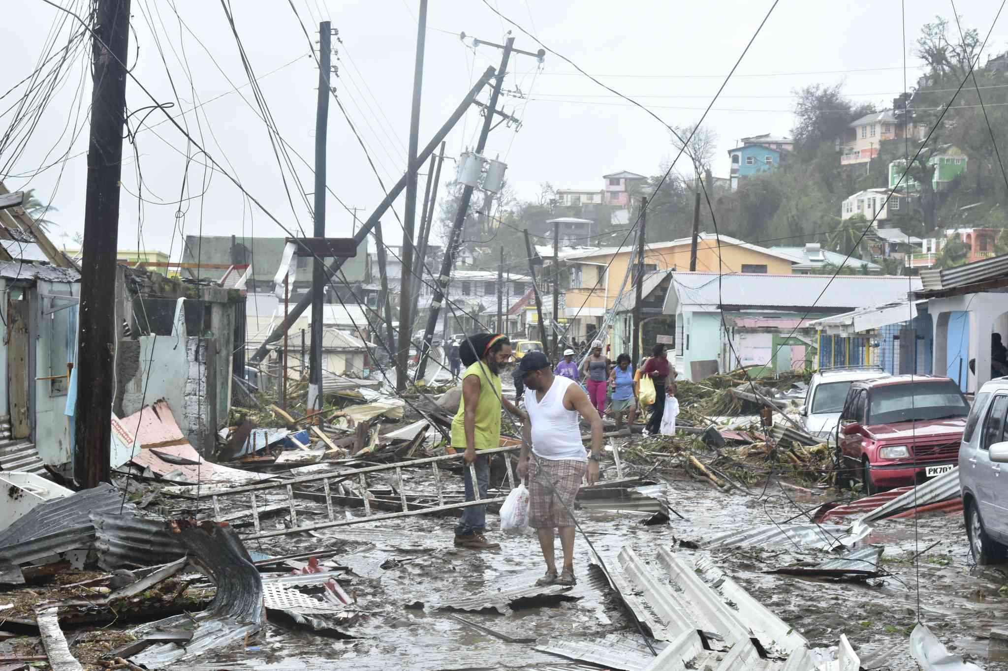 玛丽亚飓风2017年多米尼加的伤害“width=