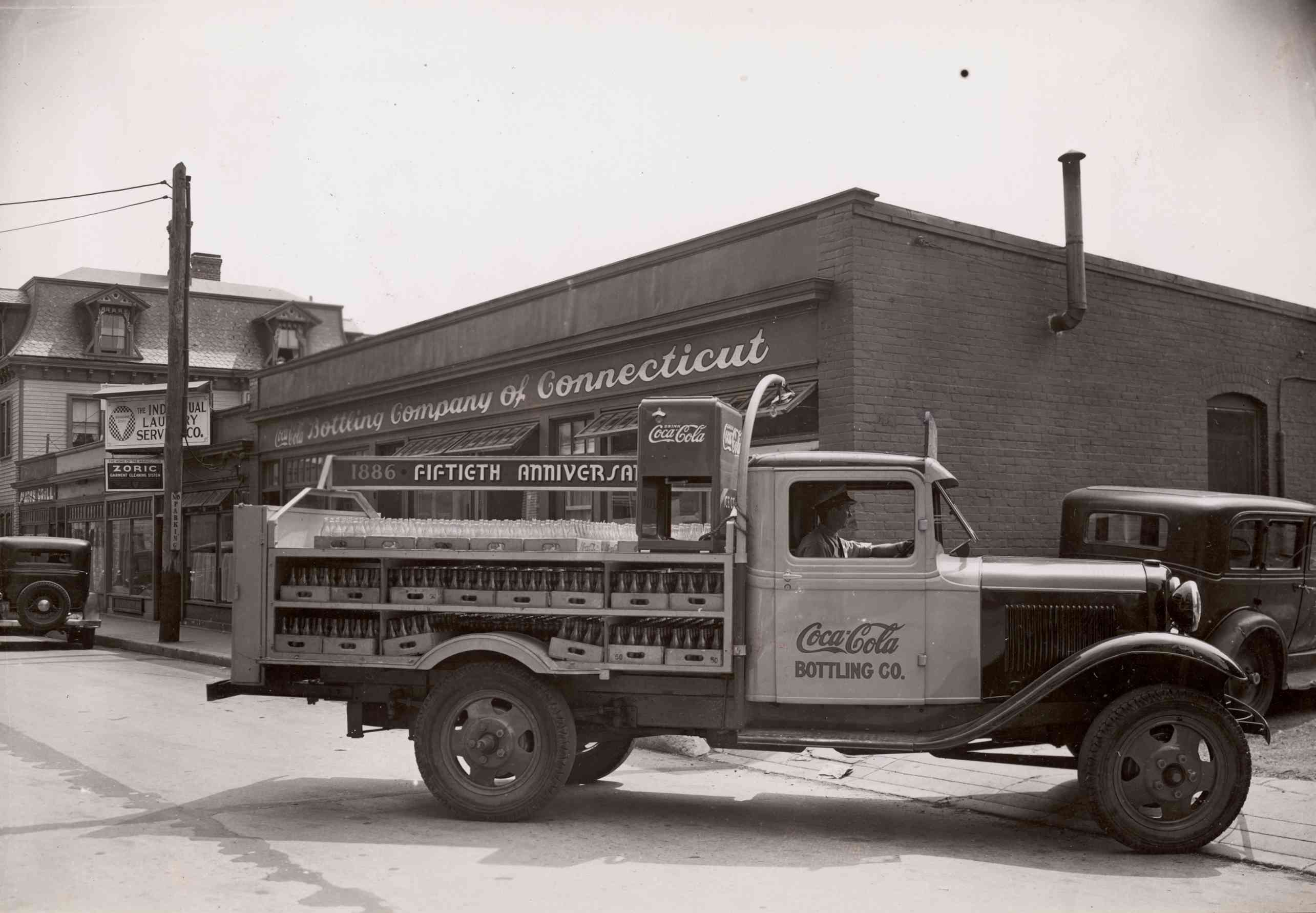 1936年该产品50周年，康涅狄格州的可口可乐装瓶公司。