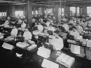 1907年在办公室工作的妇女
