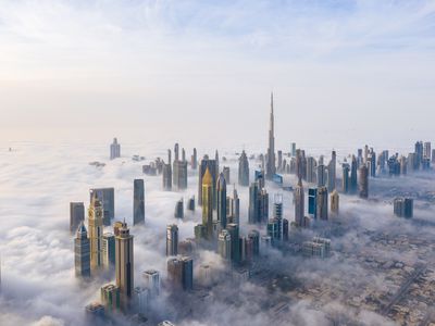 雾中的迪拜