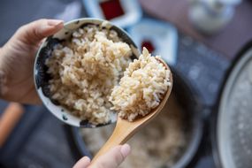 蒸米饭 - 储蓄照片
