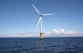 Hywind浮动海上风力涡轮机，北海，挪威，2000年。“width=