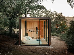 由Delavegacanolasso外观设计的Tini M预制小房子