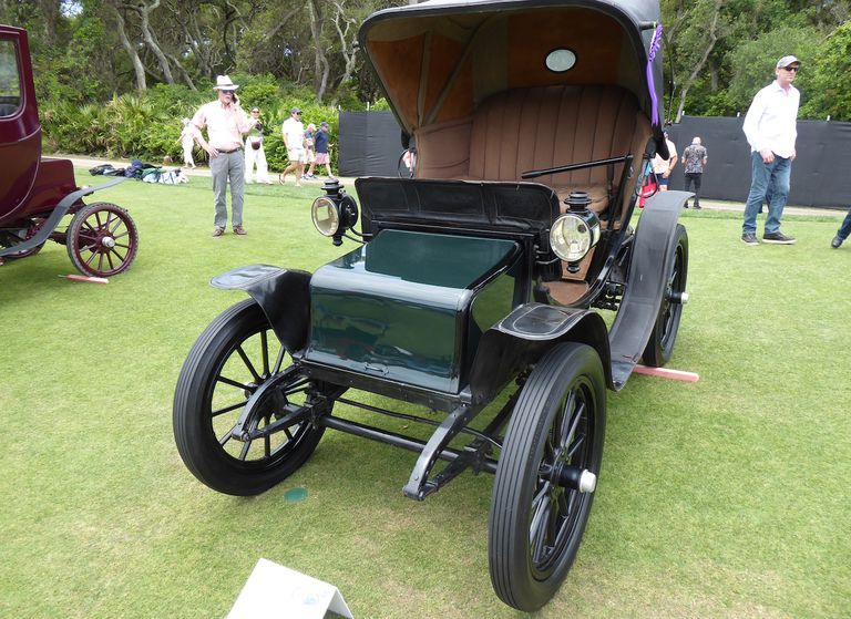 1909年的贝克维多利亚跑车