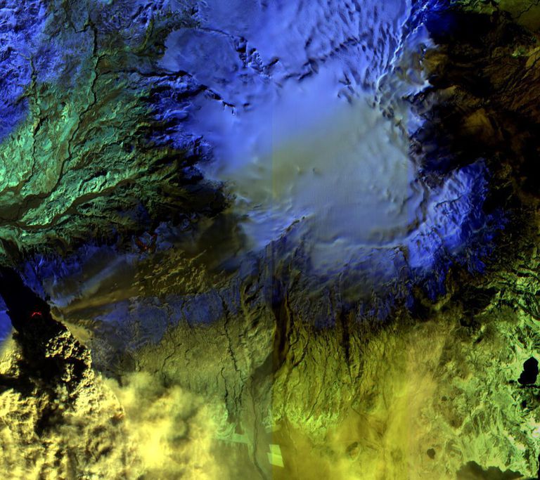 从太空欣赏火山的景色