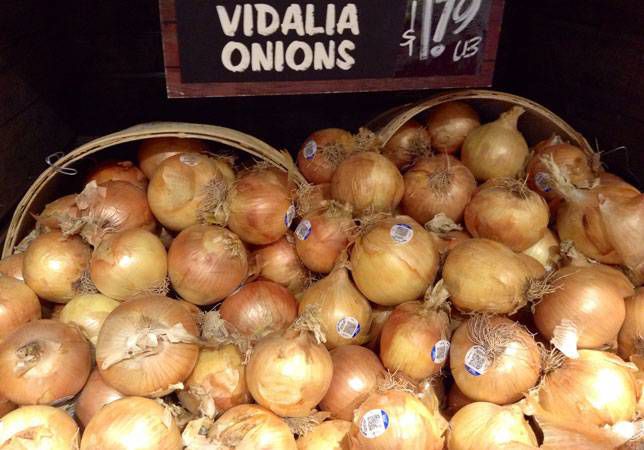 市场上出售的Vidalia洋葱