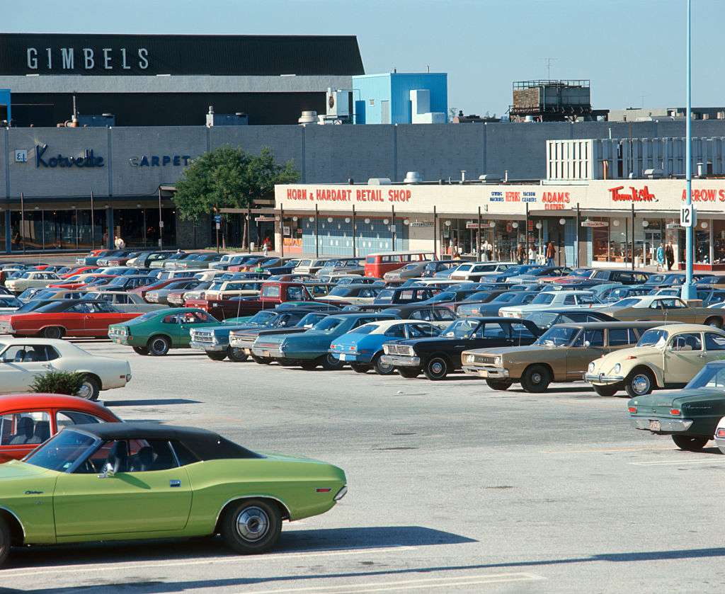六十年代的停车场