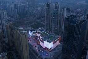 Clou Architects的Unifun Chengdu