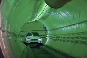周二晚上,无聊的公司将正式开放霍桑隧道,预览麝香的更大的视觉在洛杉矶缓解交通。