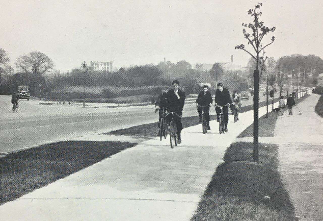 英国的档案照片的自行车道