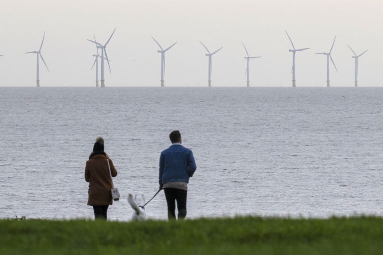 英国推动风力发电追求“净零排放”＂class=