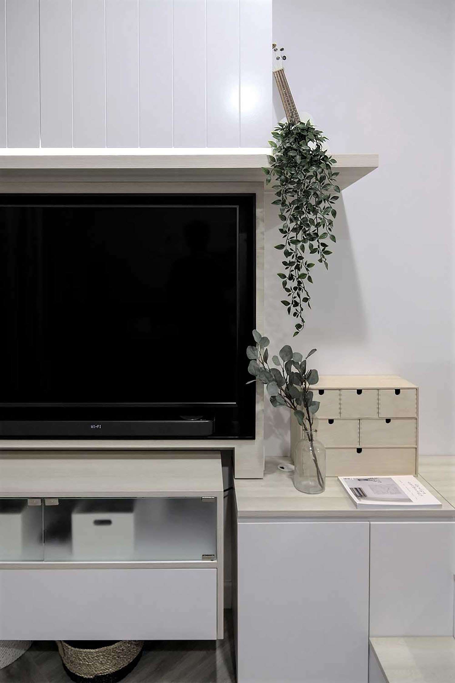 安静的公寓Co+在合作实验室电视没有桌子