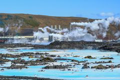 冰岛蓝色泻湖的地热发电厂
