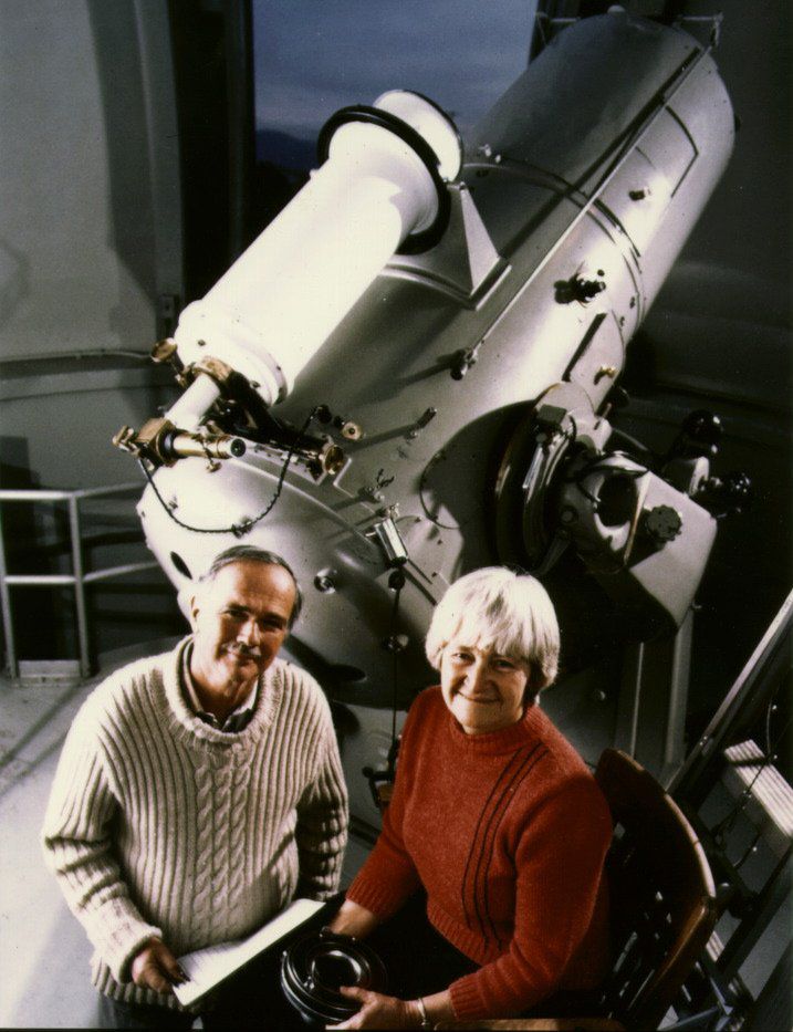 吉恩和卡洛琳·苏梅克在帕洛马天文台的18英寸施密特。