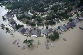 哈维飓风过后，休斯顿被洪水淹没