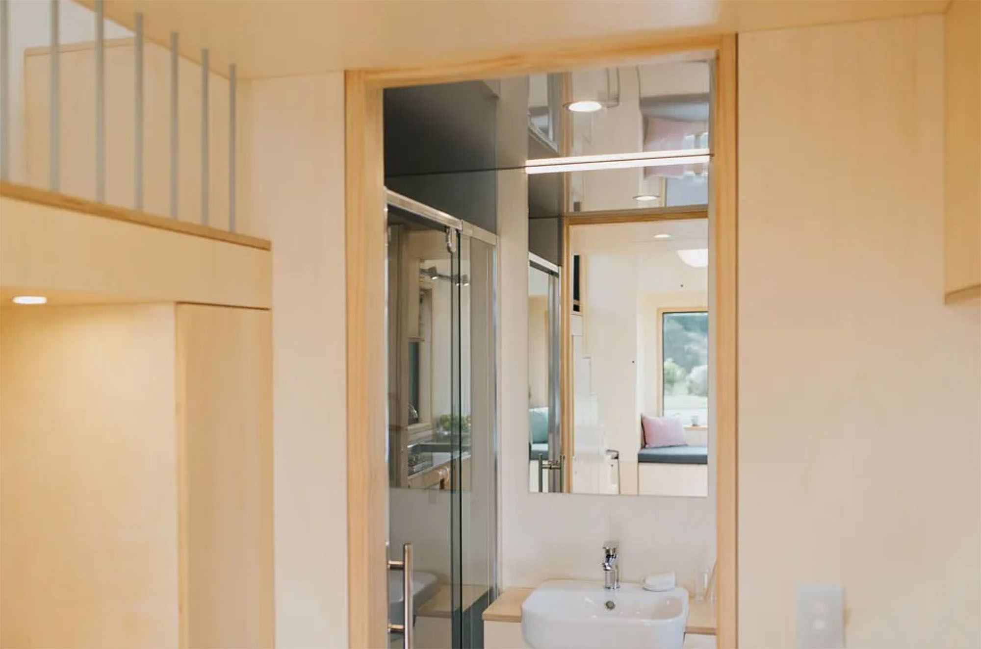 Ohariu小房子，由第一个轻型工作室建造，建造小浴室