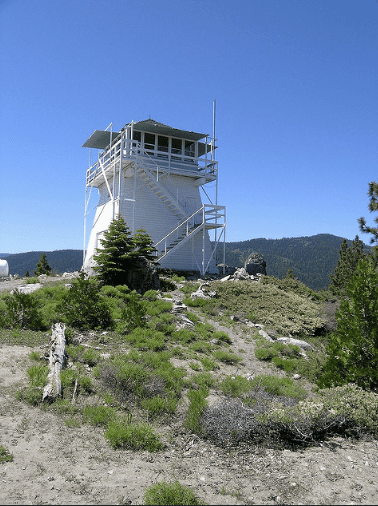 Calpine Lookout -加州塔霍湖国家森林