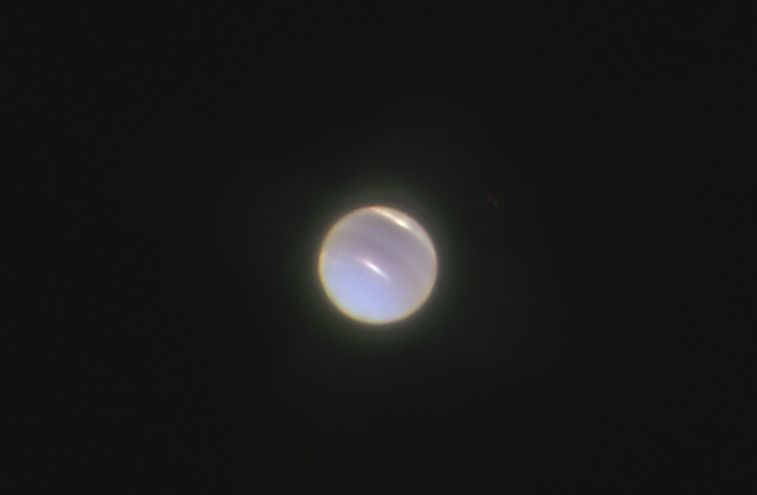 用望远镜看到的海王星，放大了200%。