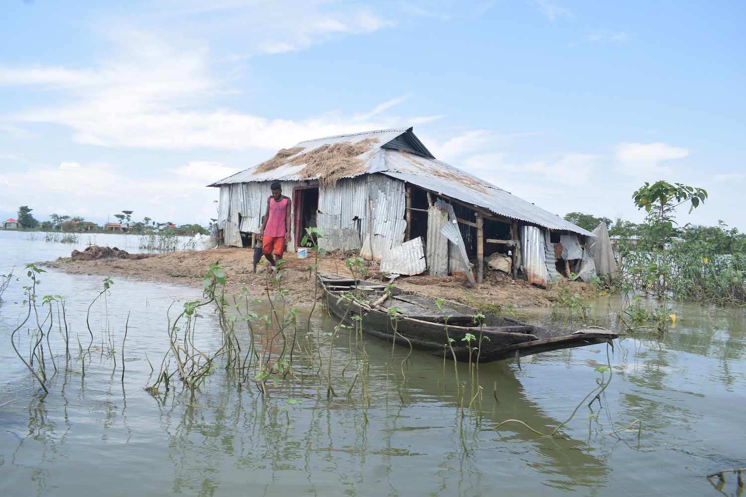在苏纳姆甘杰区南苏纳姆甘杰社区的Joykalas Noagaon村，房屋被洪水毁坏。
