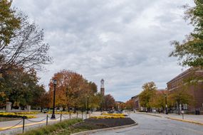 普渡大学校园在秋天,印第安纳州西拉斐特市