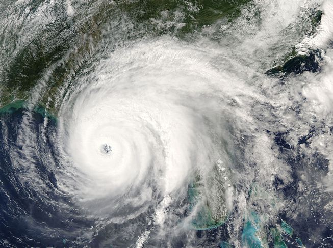 2004年9月15日，伊凡飓风的卫星图像