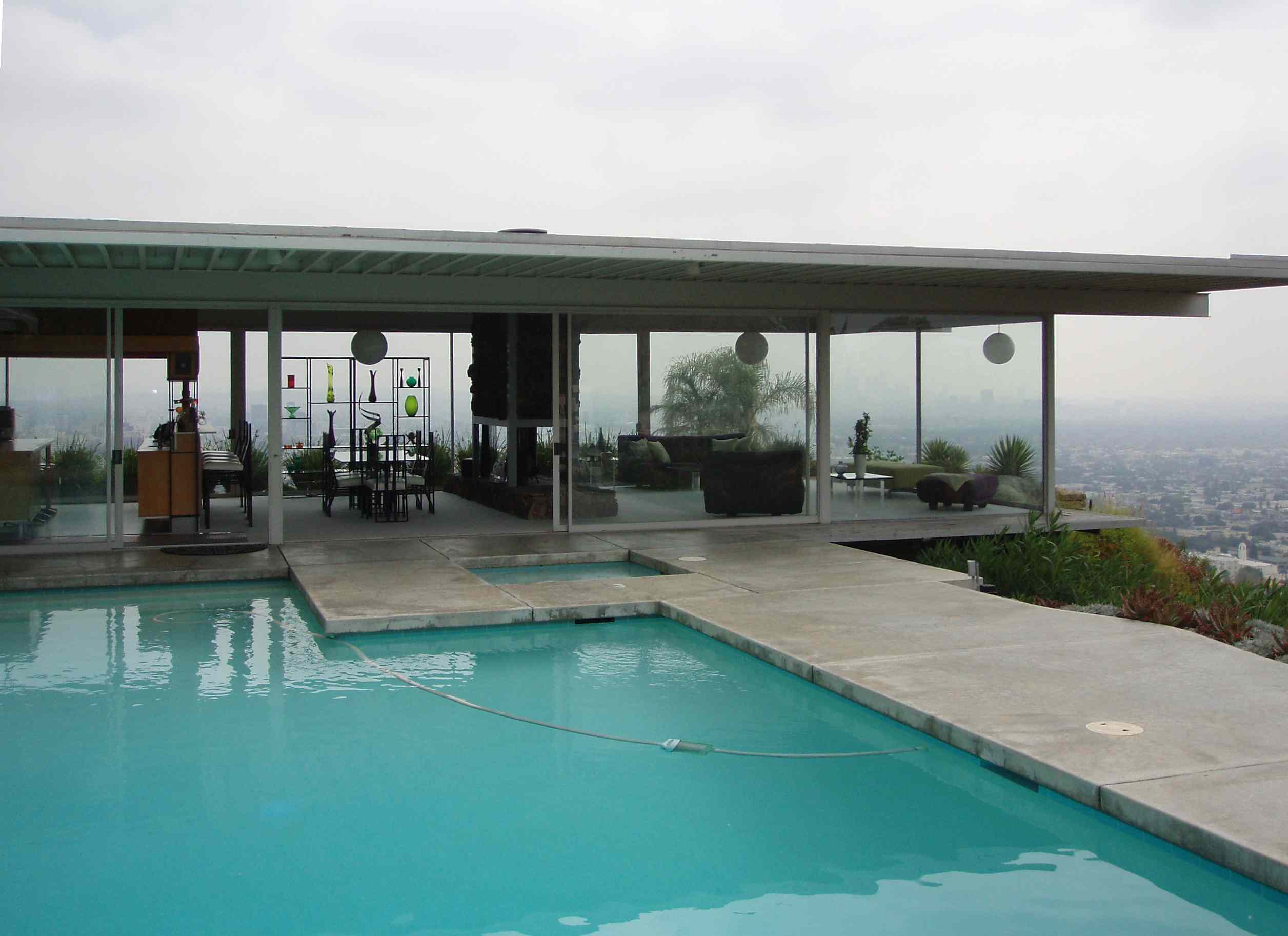 标志性的斯塔尔在洛杉矶的房子都是玻璃俯瞰vista