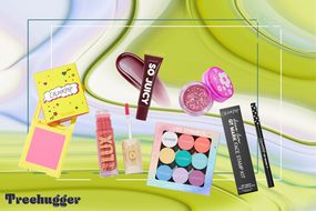 各种Colourpop化妆产品，包括唇彩和腮红“width=