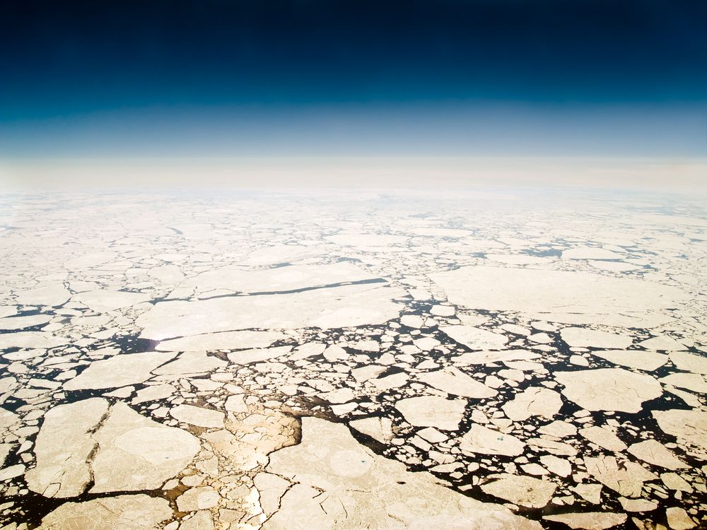 正在融化的北极海冰