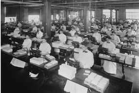 1907年，在办公室工作的女性