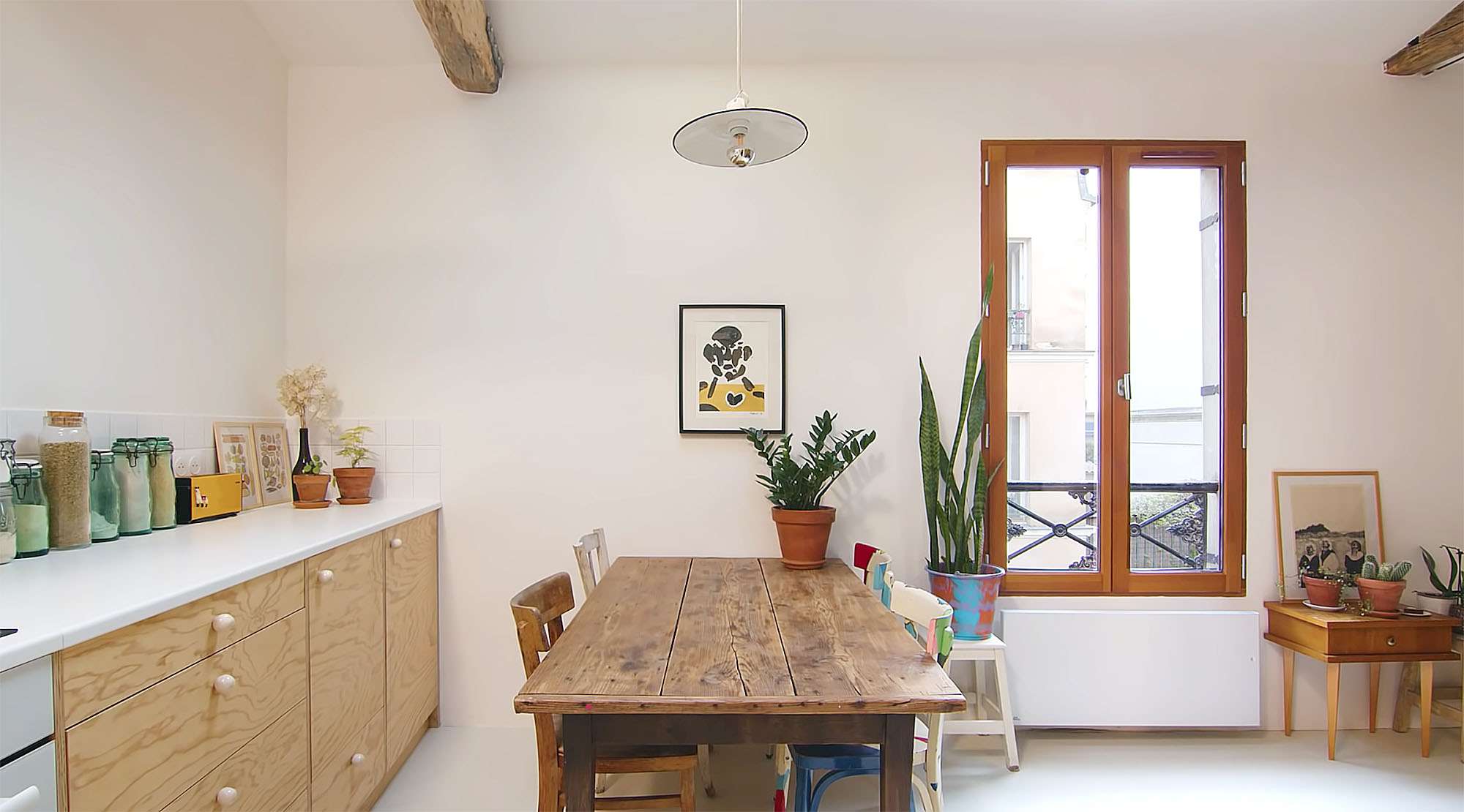 Jourdain Micro-Apartment Renovation Matthieu Torres用餐室